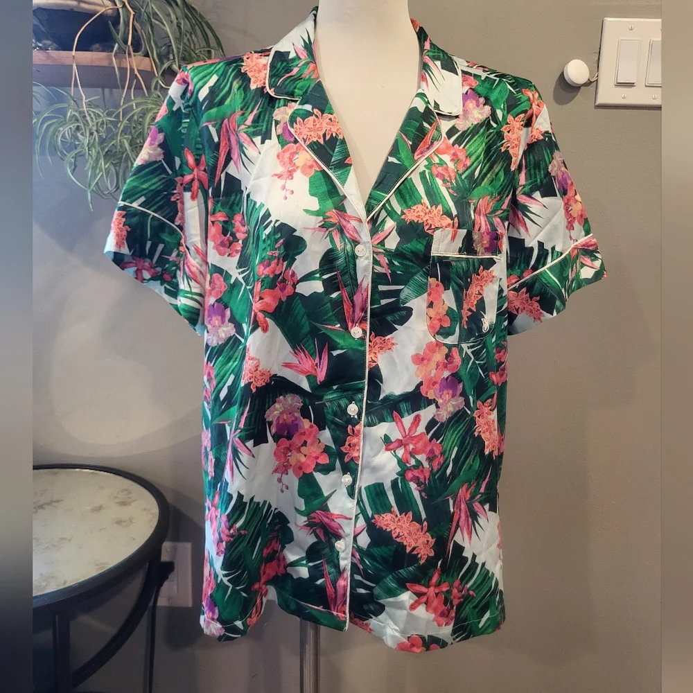 Victoria's Secret Floral Print Pajama Set - Picture 3 of 13